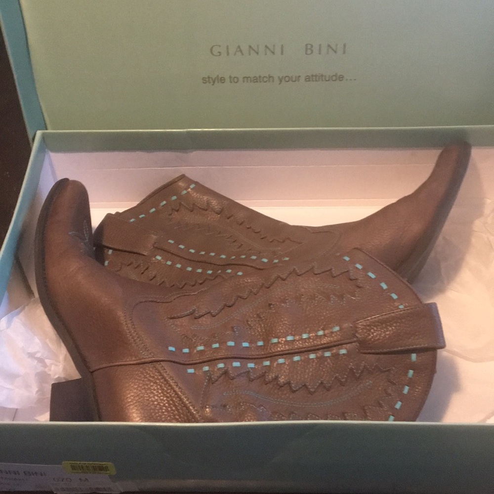 Cowgirl boots 👢 GIANNI BINI